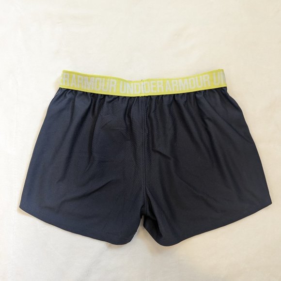 Gray Knit Heat Gear Under Armour Shorts 0- Size Small - Picture 3 of 3